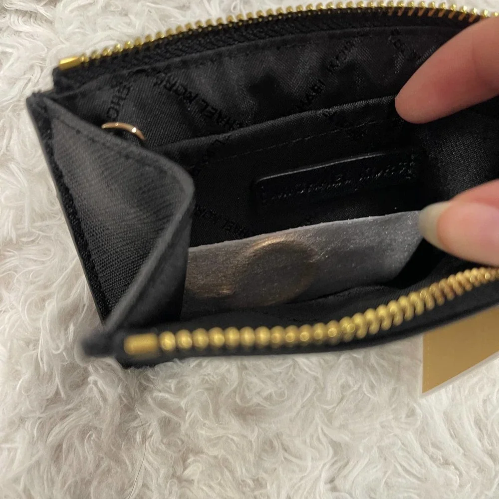 $188 Retail Brand new Michael Kors coin pouch with ID leather. - Picture 3 of 5